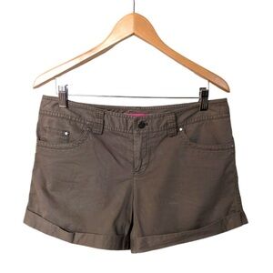Alice + Olivia Olive Green Cotton Blend Cuff Shorts Size 10 (fits like 6)